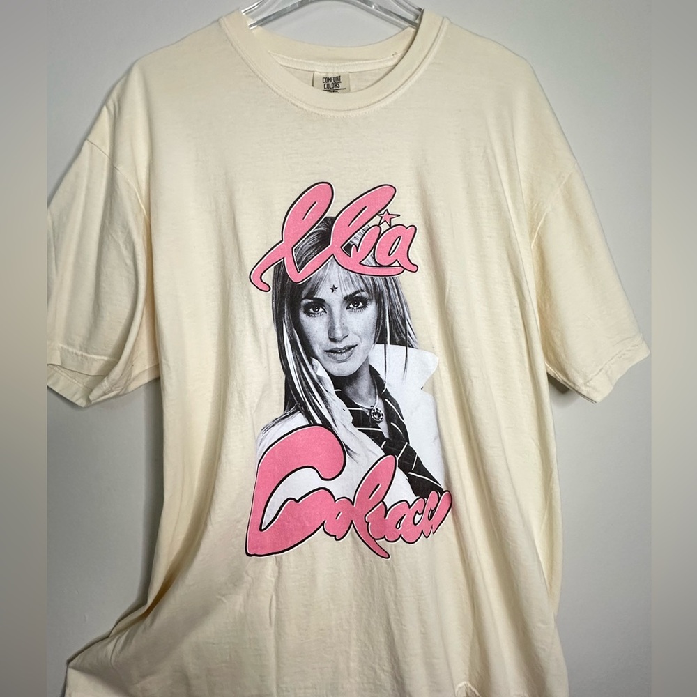 Mia Colucci Rebelde Comfort Colors Shirt - Santa no soy